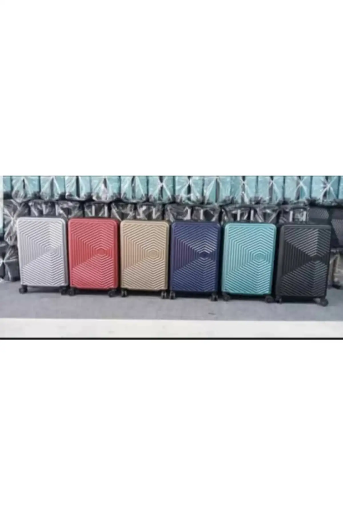 Large Volume Comfortable Robust Unbreakable Travel Bag Full of Luggage Fast and Safe Delivery 2022 Trend Model