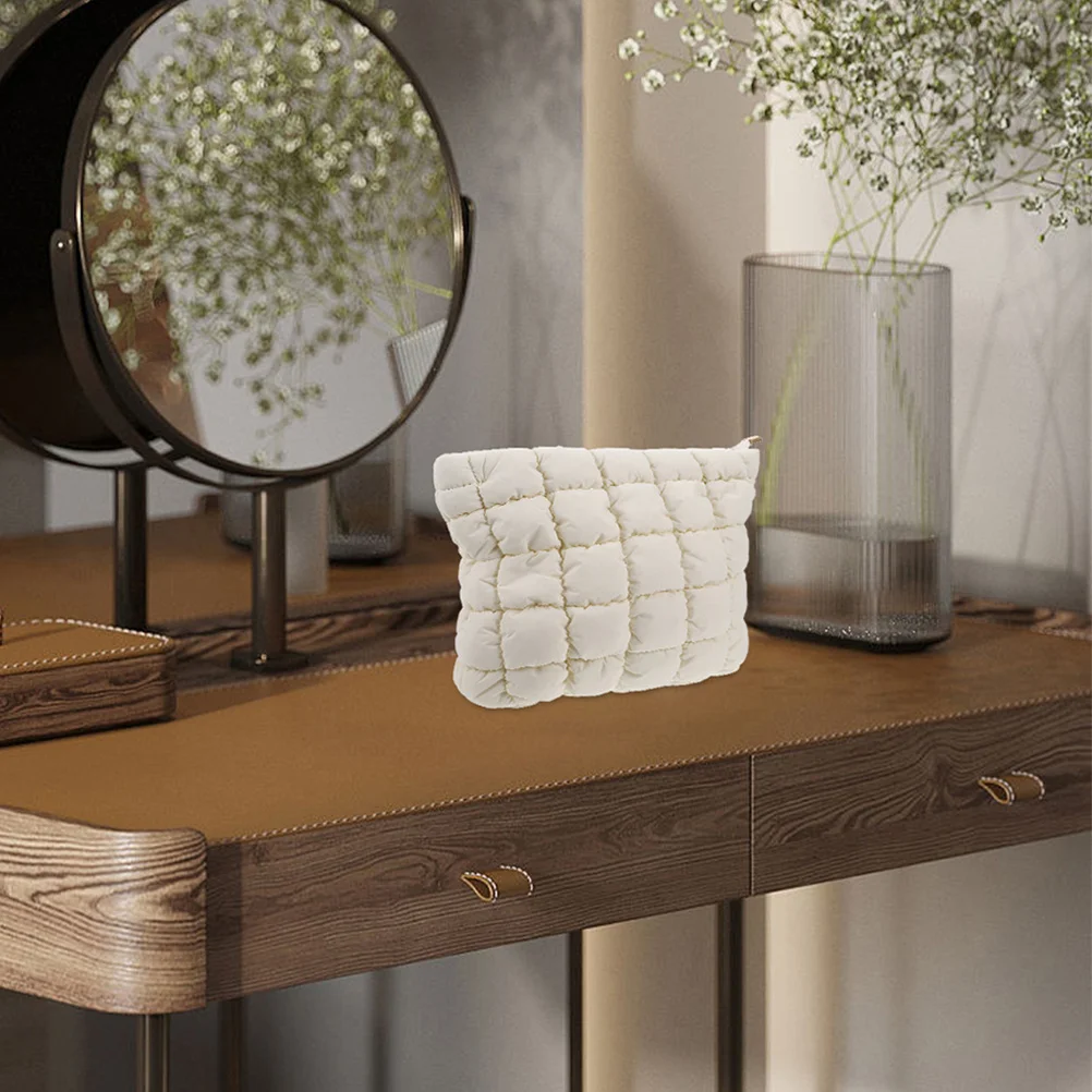 2Pcs Portable Puffer Bag Quilted Travel Makeup Organizer Soft Makeup Brush Lipstick Toiletries Pouch for Women