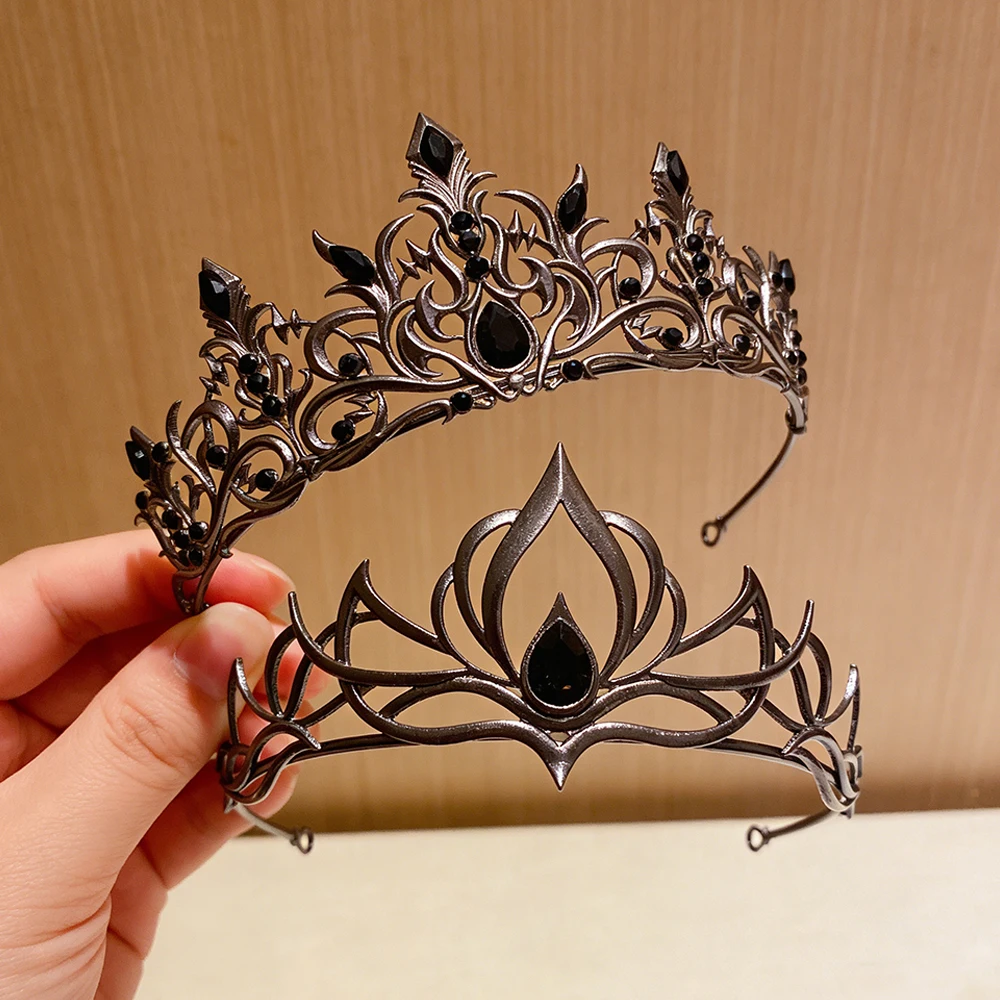

2pcs Fashion Black Hair Crown Set Black Gem Accents Intricate Filigree Designs Gothic Vibes Special Events Cosplay Accessories