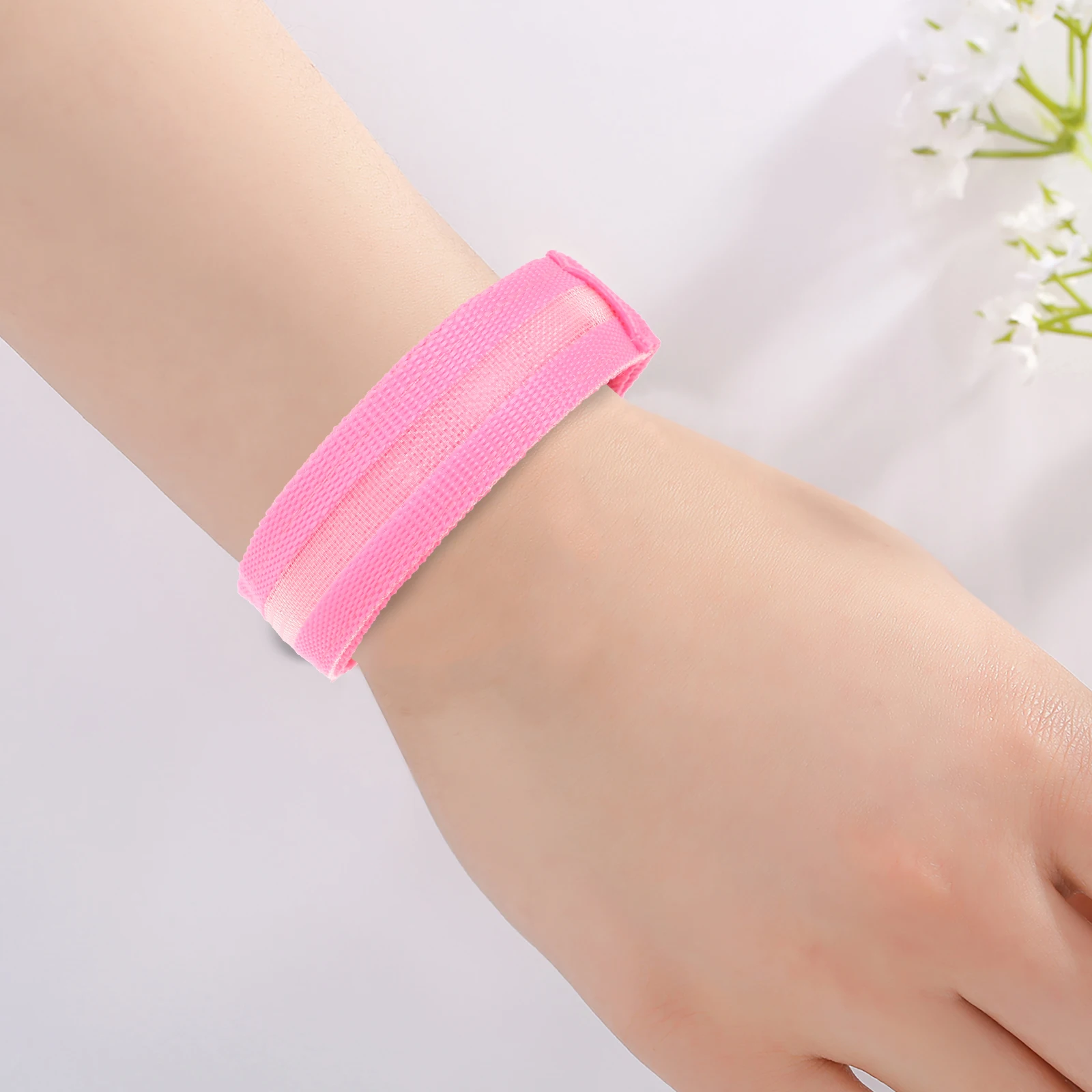 

2pcs LED Running Bracelets Fluorescent Glow Wristbands Adjustable Reflective Armbands Night Sports Safety Bands Lightweight