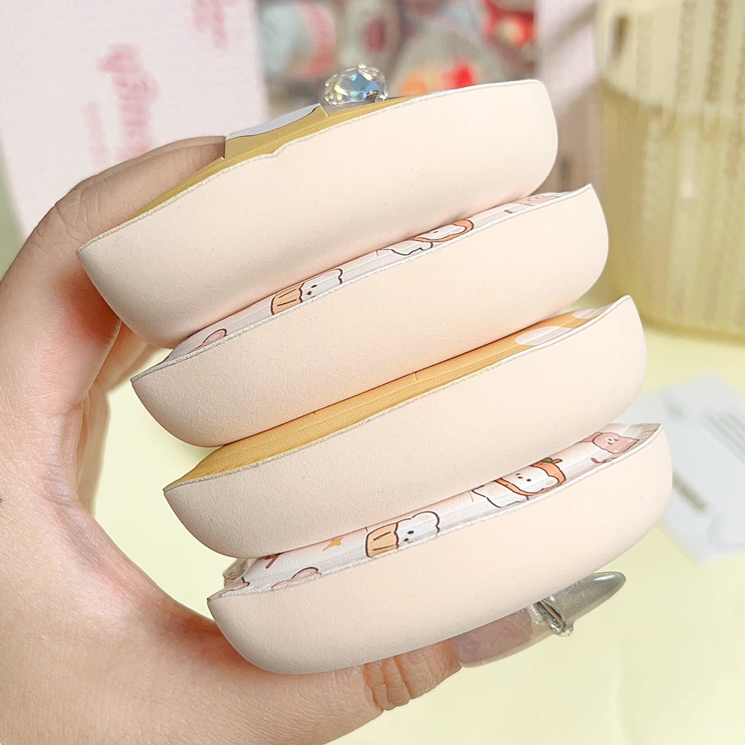 Portable Soft Cosmetics Puff with Storage Box Cotton Sponge Makeup Tool Wet Dry Use Concealer Foundation Air Cushion Powder Puff