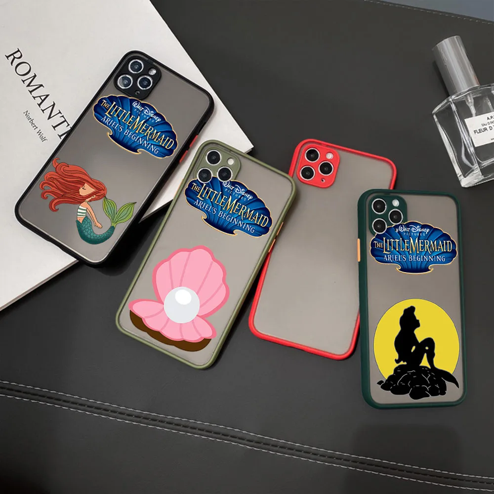 Funda de teléfono para iPhone 17 16 E 15 Pro Max 14 Plus 12 13 Mini Air colorido patrón de La Sirenita cubierta translúcida negra