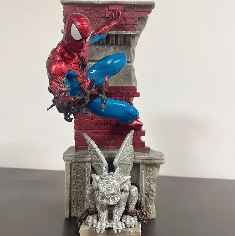 Nuevo 28cm Original araña de hierro lejos de casa veneno animación figuras periféricas versión Premium estatua adornos de coche niños Gif