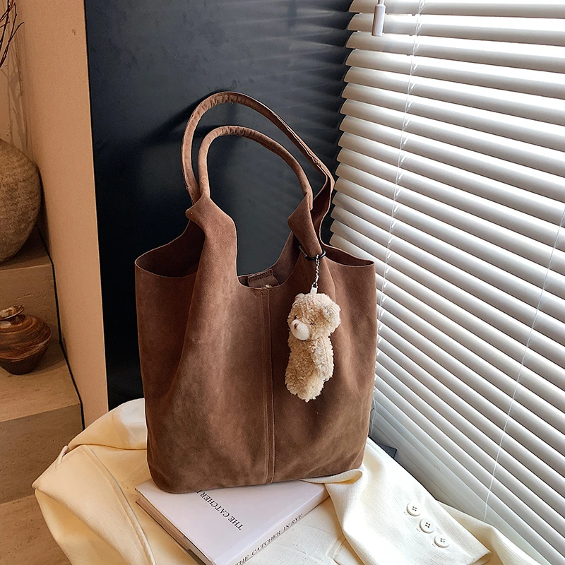 

2025 Hot Sale Autumn Soft Women's Handbags Faux Suede Solid Color Large Capacity Shoulder Bag Casual Versatile Ladies Bags