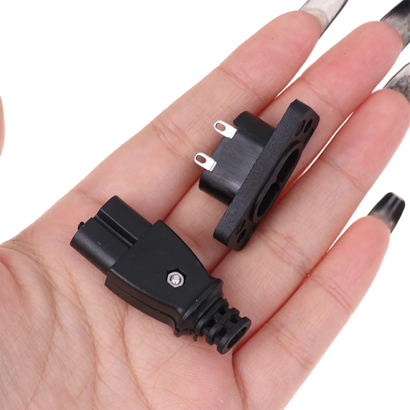 Męskie gniazdo zasilania żeńskie gniazdo wtyczka zasilania wbudowane złącze elektryczne 35mm * 15mm AC 2.5A 250v 8-kształtne gniazdo wtykowe-czarne