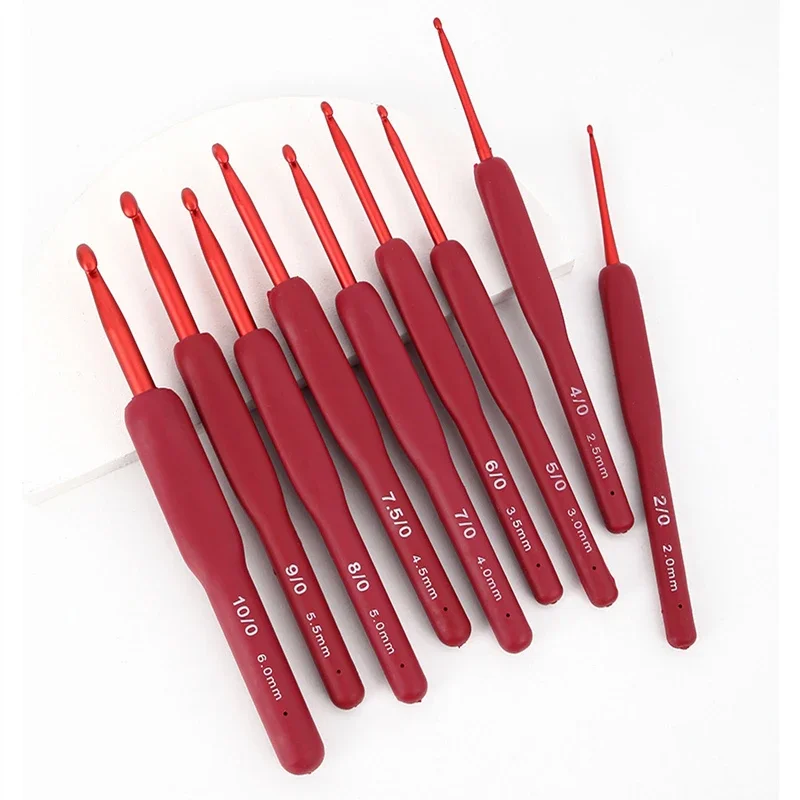 New Red Crochet Hook DIY Hand Woven Tool Aluminum Oxide Hand Knitted Wool Crochet Needle Silicone Anti Slip Handel Crochet 2-6mm