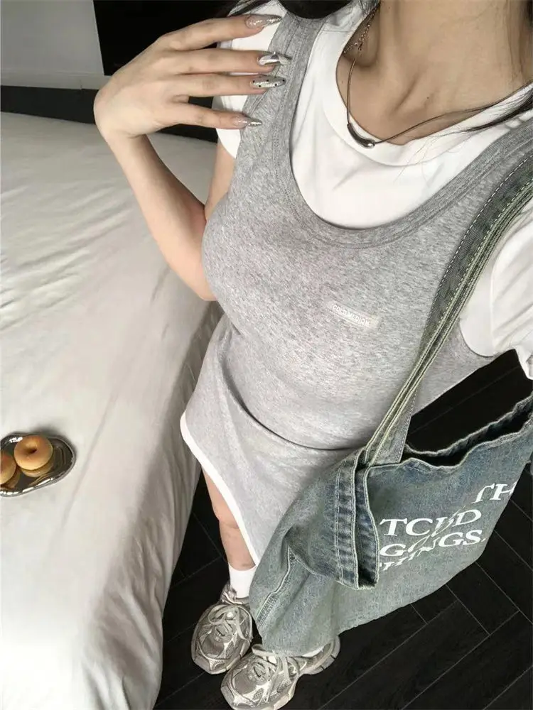 فستان نسائي ضيق بأكمام قصيرة ، مزيف من قطعتين ، برباط ، رمادي ، تي شيرت بأكمام قصيرة ، مثير ، فتيات مثيرات ، صيف ، جديد ،