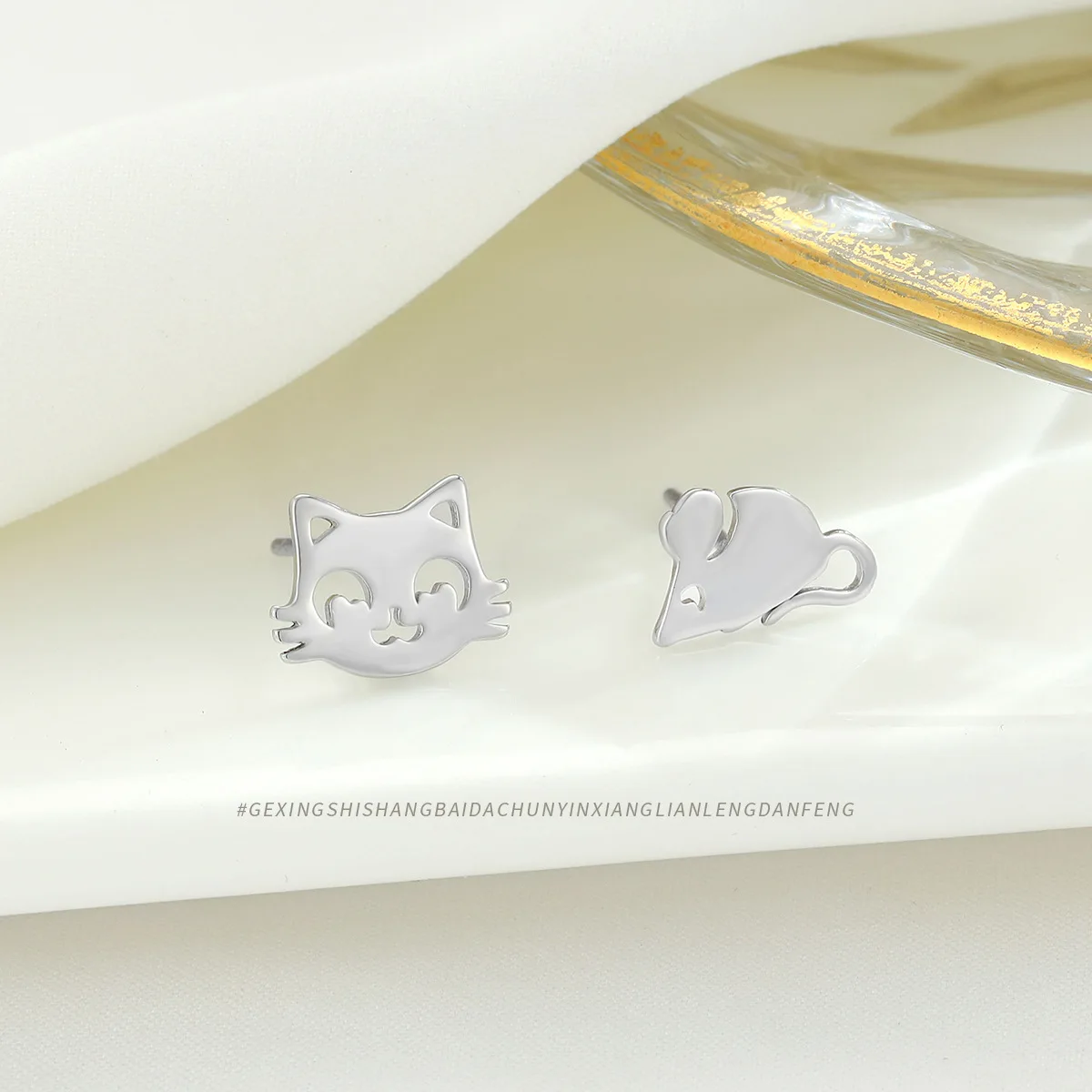 Cute and Quirky S925 Sterling Silver Asymmetric Cat and Mouse Stud Earrings for Women