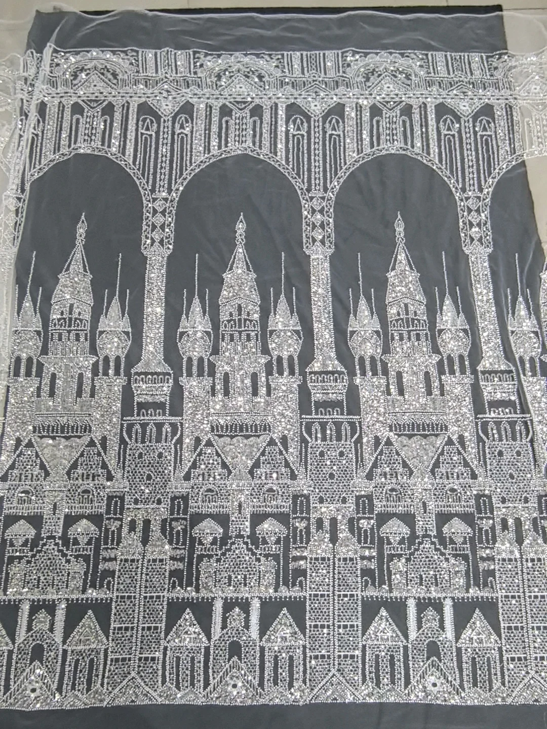 نسيج مزخرف من الدانتيل على شكل قلعة مطرزة، يستخدم لوحات المدخل، وستائر الخلفية، وإكسسوارات تزيين الخلفية #5