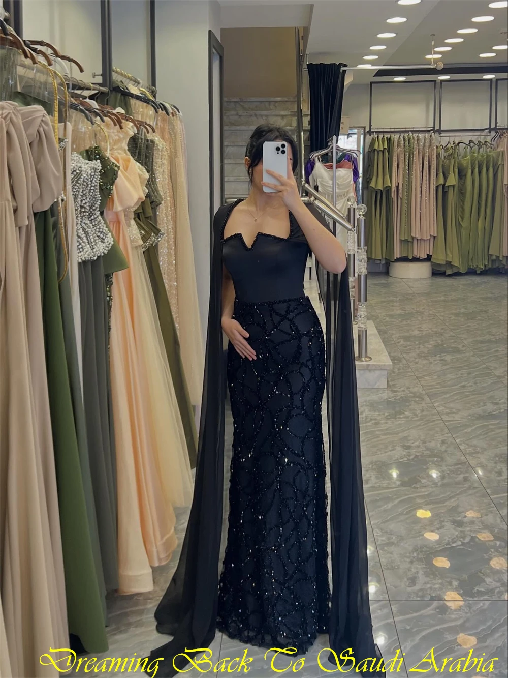 فستان سهرة كلاسيكي أسود من الجيرسيه مخصص بياقة مربعة وأكمام طويلة للحفلات فستان مثير مستقيم سويب تراين للحفلات الراقصة