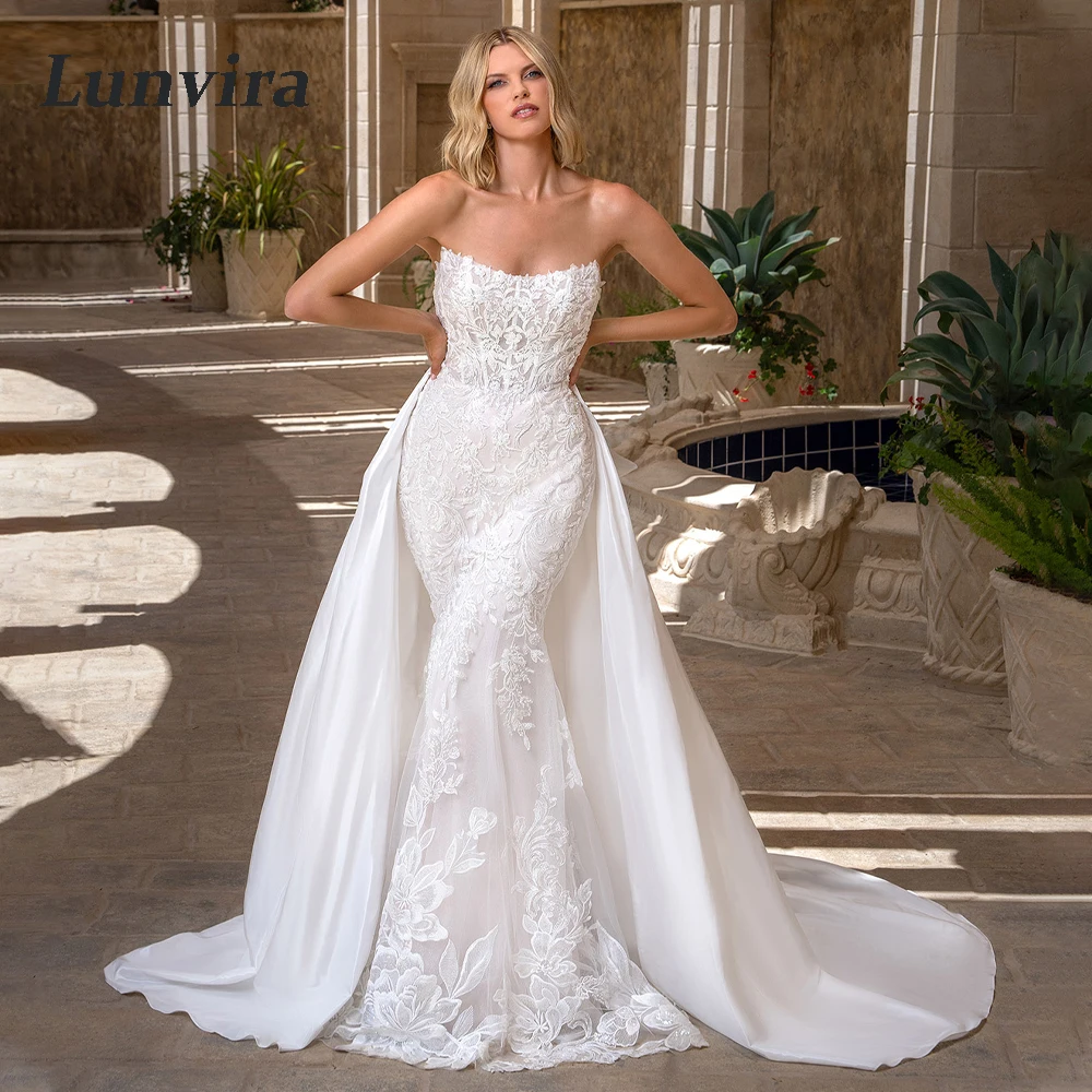 Lunvira Stylish Sleeveless Wedding Gown for Bride Detachable Train V-neck Lace Appliques Vestido De Casamento Customized