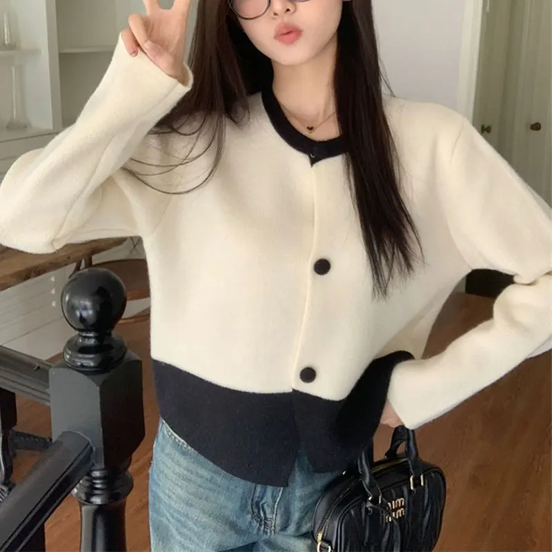 

Japan Style Vintage Cardigan Knitted Female Clothing Autumn Winter New Contrasting Colors Patchwork Loose Casual O-Neck Sweaters