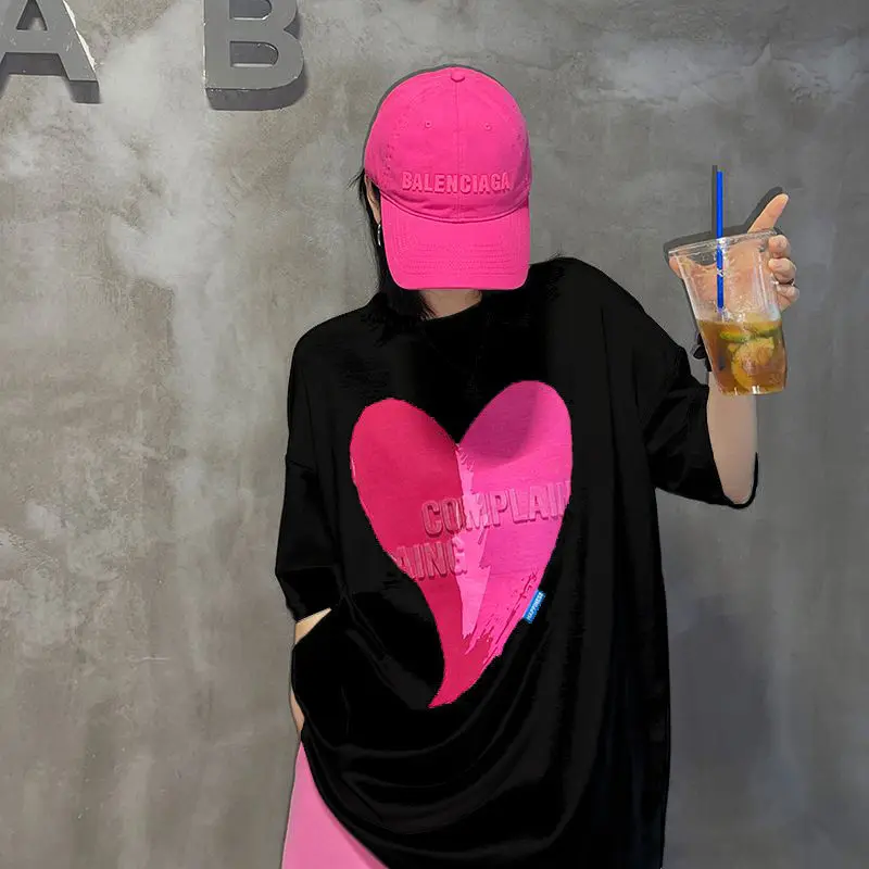 Moda O-Collo Manica corta Impiombato Lettera stampata Camicette Abbigliamento femminile 2025 Estate Nuovo stile giovane allentato Top Camicie casual