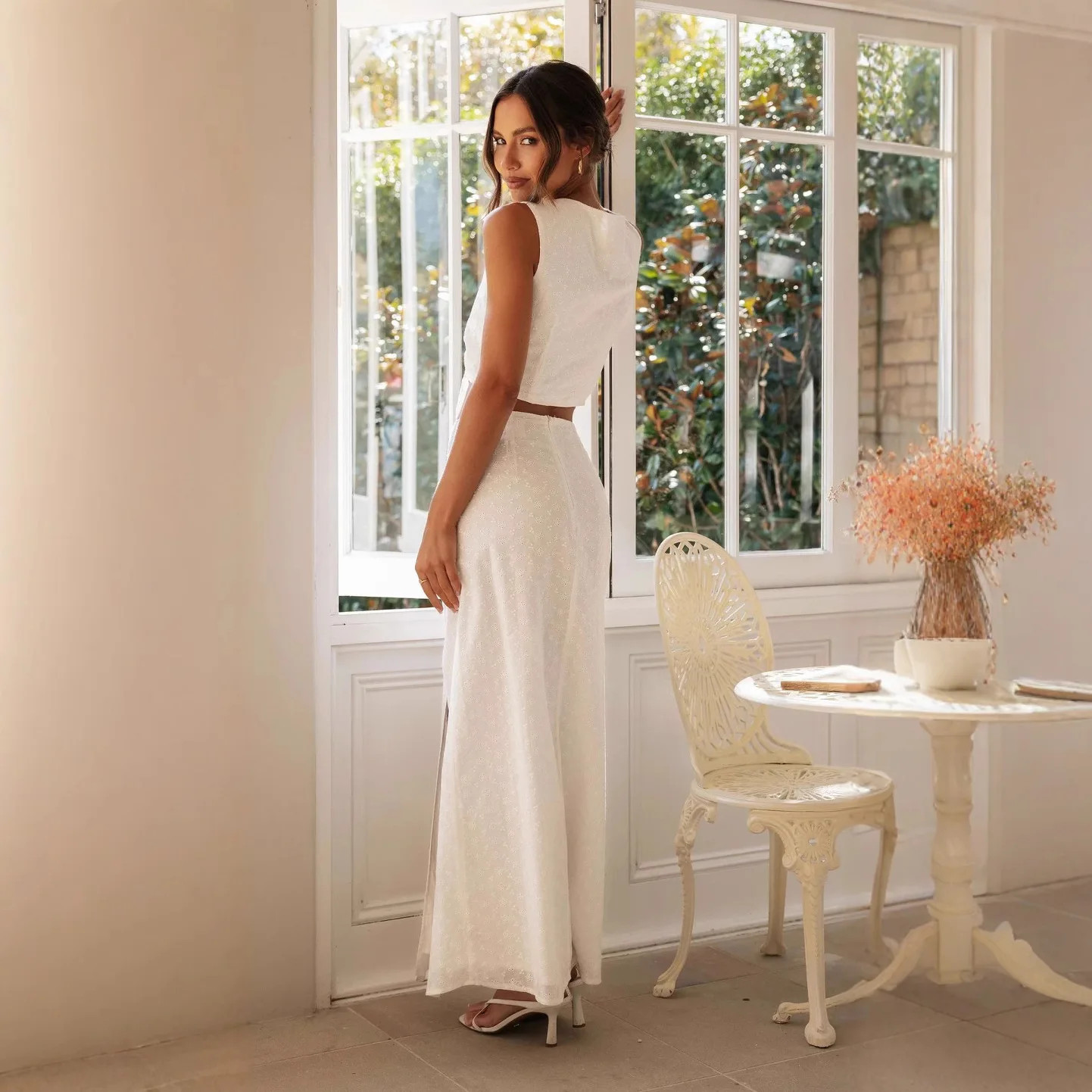 ผู้หญิง 2 ชิ้นปักลูกไม้ที่ว่างเปล่า V คอสีทึบเซ็กซี่ TOP Casual Slit ชุดกระโปรงยาว 2025 ฤดูร้อน