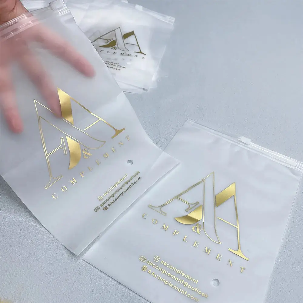 50 Stück matte transparente Reißverschlusstaschen für Hemdenverpackungen, Firmenproduktversandtaschen, mit individuellem Logodruck. – Detail 9