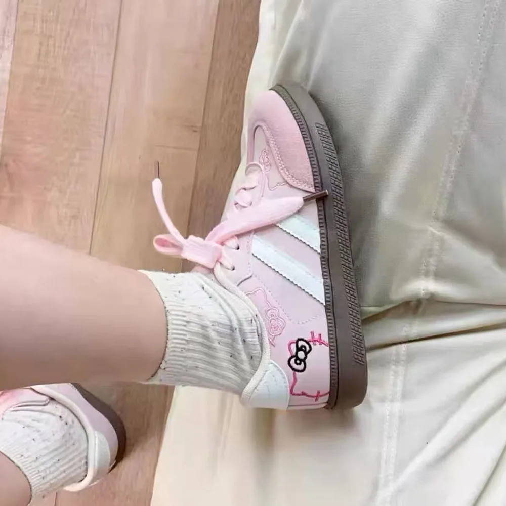 Hello Kitty Women's Casual Outdoor Lace Up Sneakers Spring and Autumn Korean Round Toe Sneakers Vulcanized Shoes Tenis De Mujer view 6