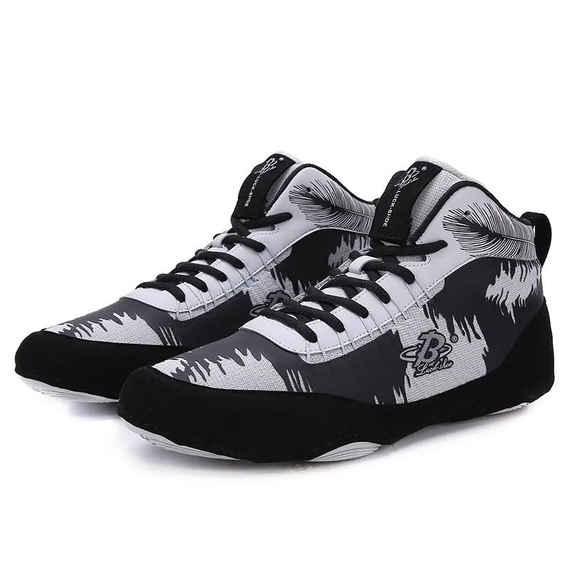 Classic Brand Professional Boxing Fighting Boot Designer Mid-Top Wrestling Sneaker Comfortable Breath Fighting Training Shoe