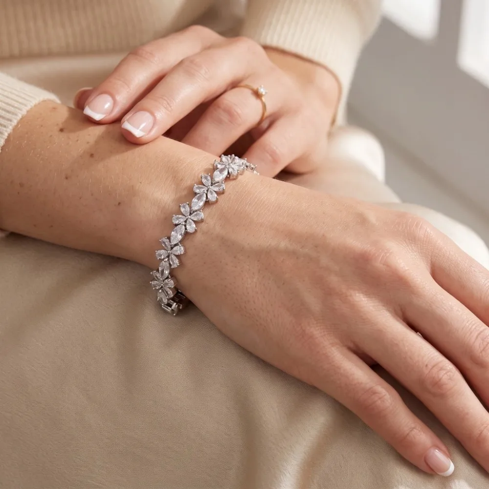 Copper-Inlaid Zircon Bracelet Alternating Ice Flower Patterns Cubic Zirconia Stones Ice Flower Bracelet Mixed-Color