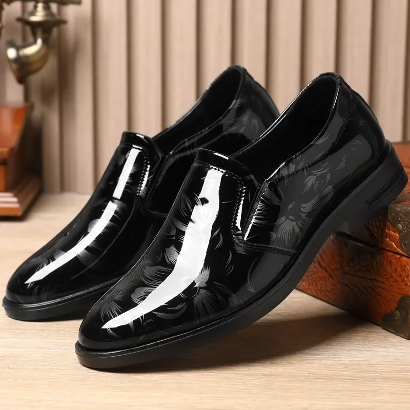 2024 new patent leather glossy men's casual leather shoes professional work business dress shoes banquet wedding leather shoes