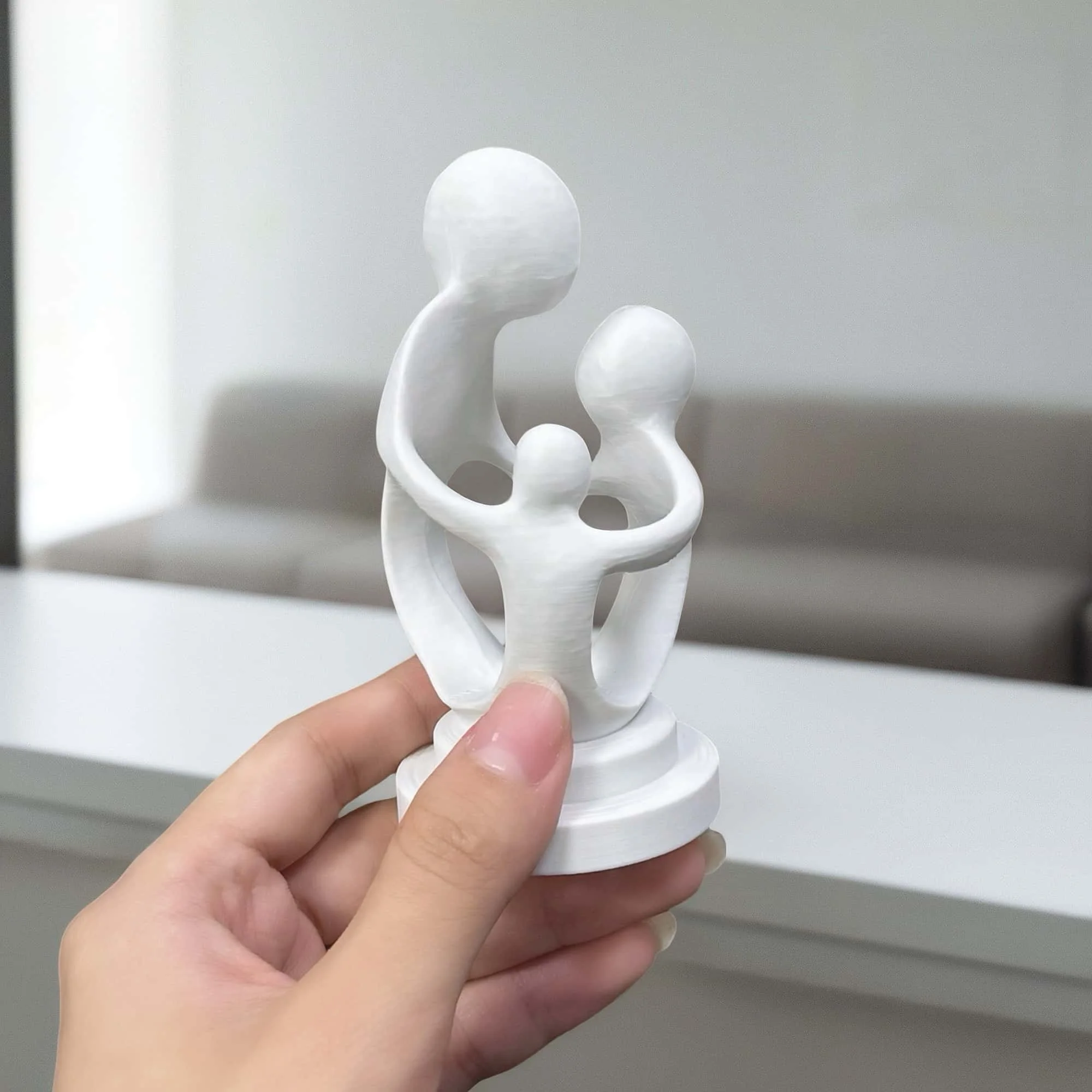 Abstract Family of 3 Sculpture, Minimalist Parent-Child Figurine, Modern Home Decor for Living Room Office Bedroom