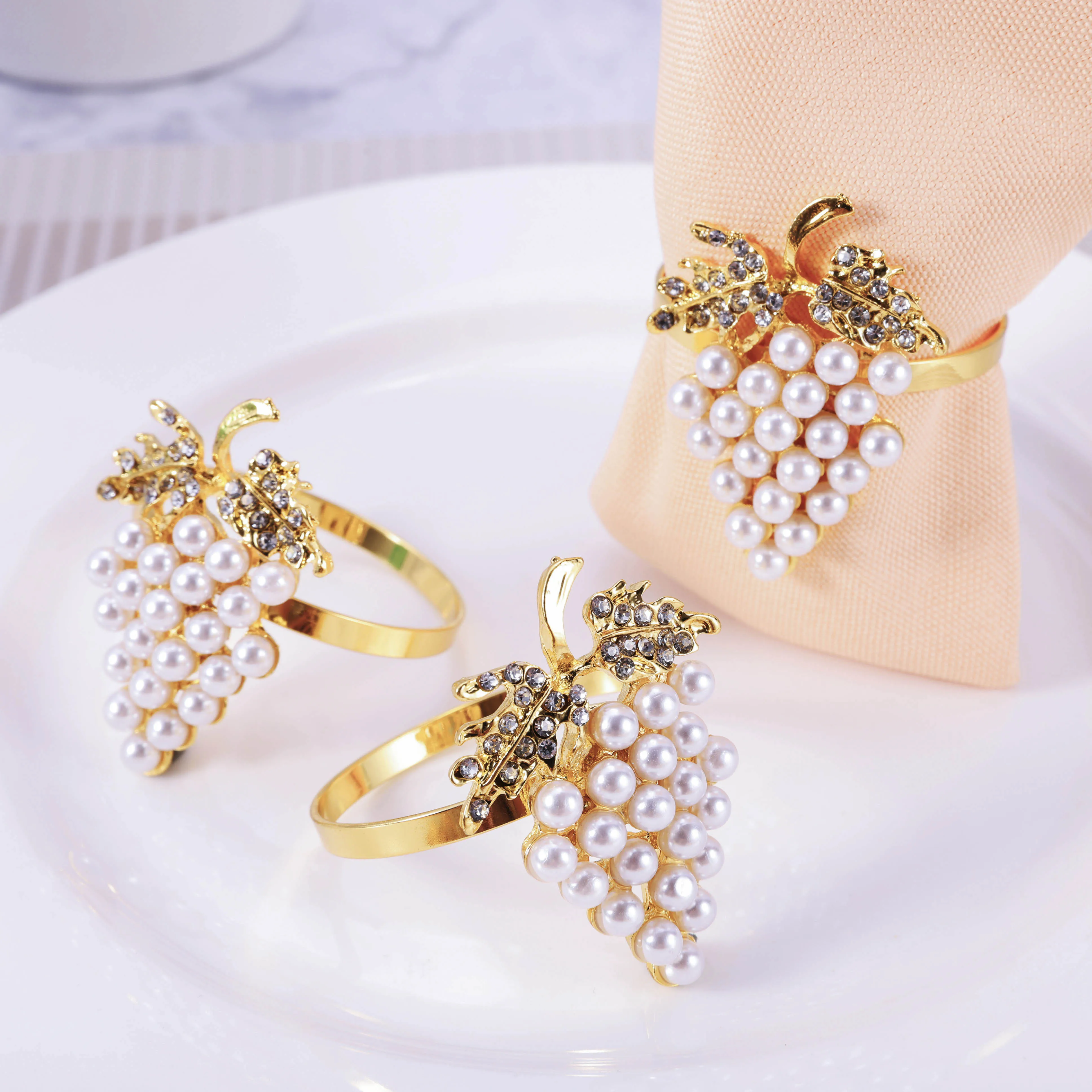 6PCS Napkin Rings Grape Pearl Bunch Golden Table Cloth Holder Rhinestones Fruit Decor 4cm/1.57