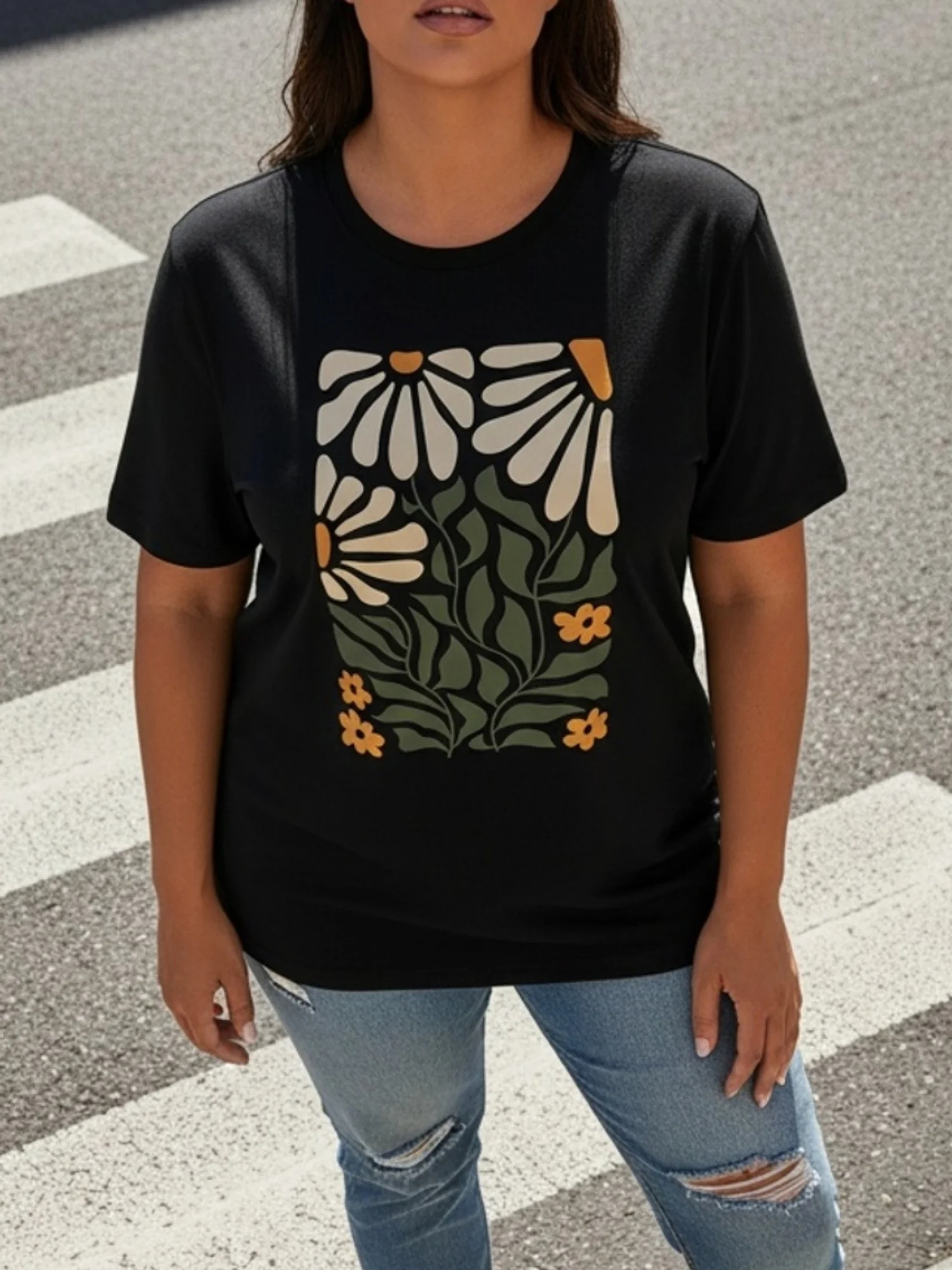 New Square Flower Printed Fun Expression Printed T-shirt for Summer Soft and High-quality Women's Clothing, Playful and Youthful