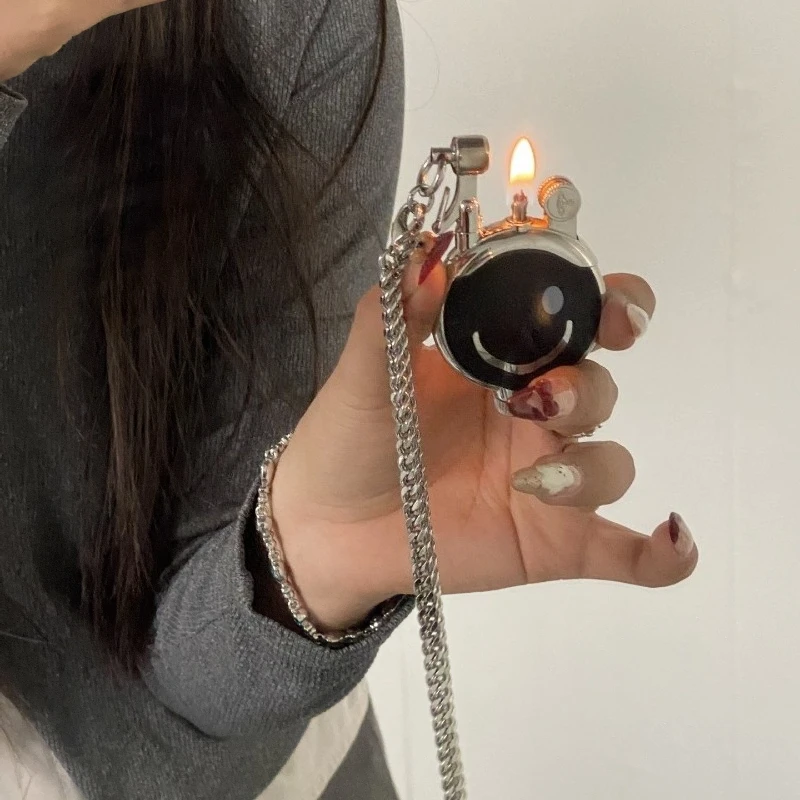 

Luxury Alloy Metal Inflatable Lighter With Love Shaped Portable High Quality Personalized Design As a Gift for Men and Women