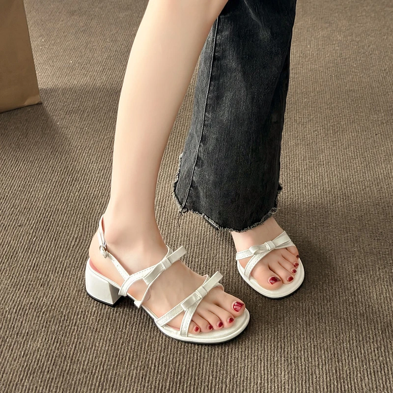 Women's Shoes Silver Buckle Strap Outside Sandals High Heels 2024 Summer High-heeled Block Bow Retro New Girls Slides Scandals