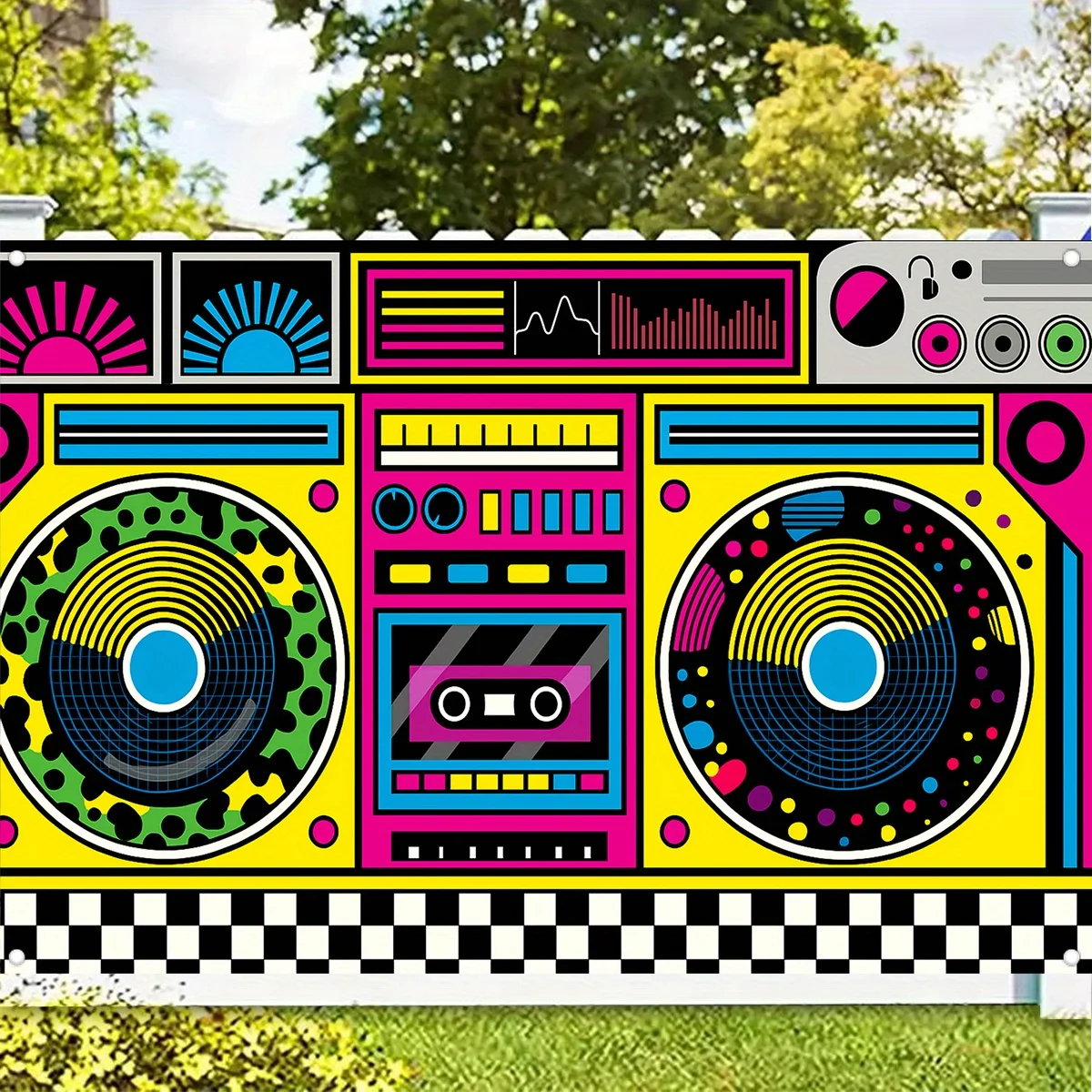 Buntes Vintage-Soundsystem, Retro-Partybanner aus den 70er, 80er, 90er, Graffiti-Hip-Hop-Stil-Hintergrund