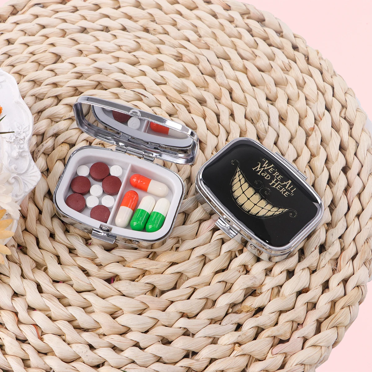 

Black Cat Pill Boxes Cartoon Animal Sealed Subpackage Case Portable Travel Jewelry Mini Organizer Storage Medicine Box