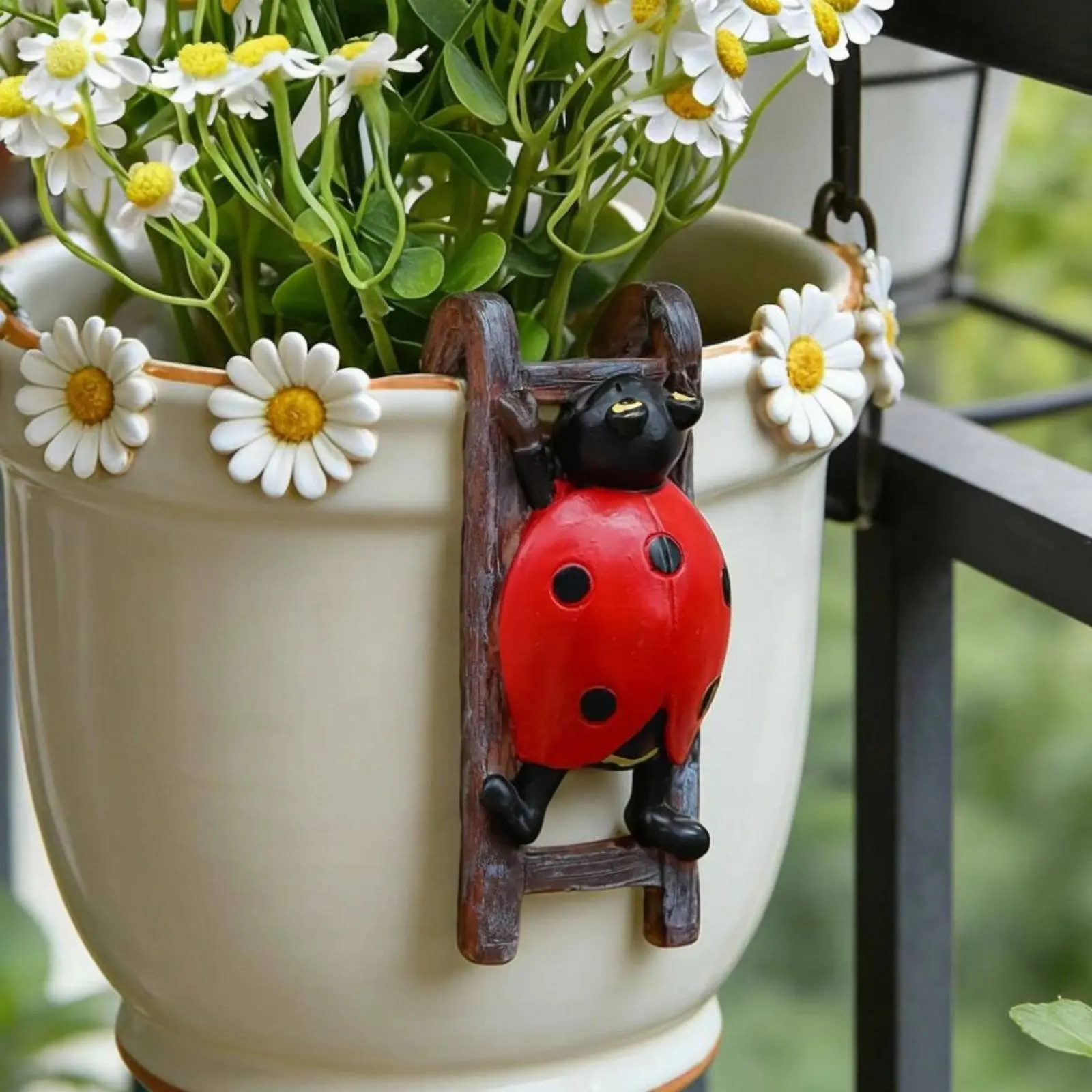 Climbing Creature Pot Hanger Cute Design Climbing Creature Statue Resin Pot Climber Playful & Playful Hanging Planter Figurine