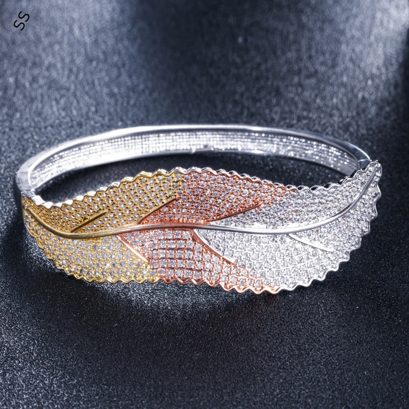 Super Flash Shiny Women's Bracelet Leaves Design Element Handmade Inlaid Gemstone Zircon Silver Bangles for Female Daily Wears