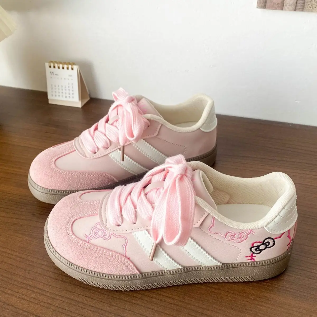 Sanrio Hello Kitty Cute Pink Thick Soled Sneakers Women Spring New Niche Design Casual Shoes Korean Version Fashion Board Shoes