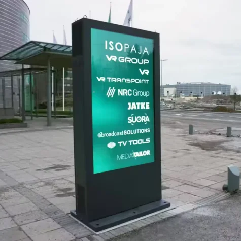 ملصق رقمي لشاشة LCD قائم على الأرض مقاوم للماء وقابل للتخصيص لاستخدام مركز التسوق مع الوكالة