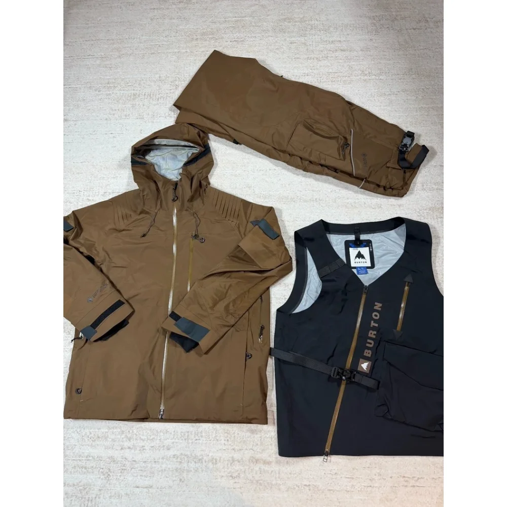 Snowboard Jacket Gore Tex Waterproof - ชุดสโนว์บอร์ด 3 ชิ้น Burton รุ่น Year