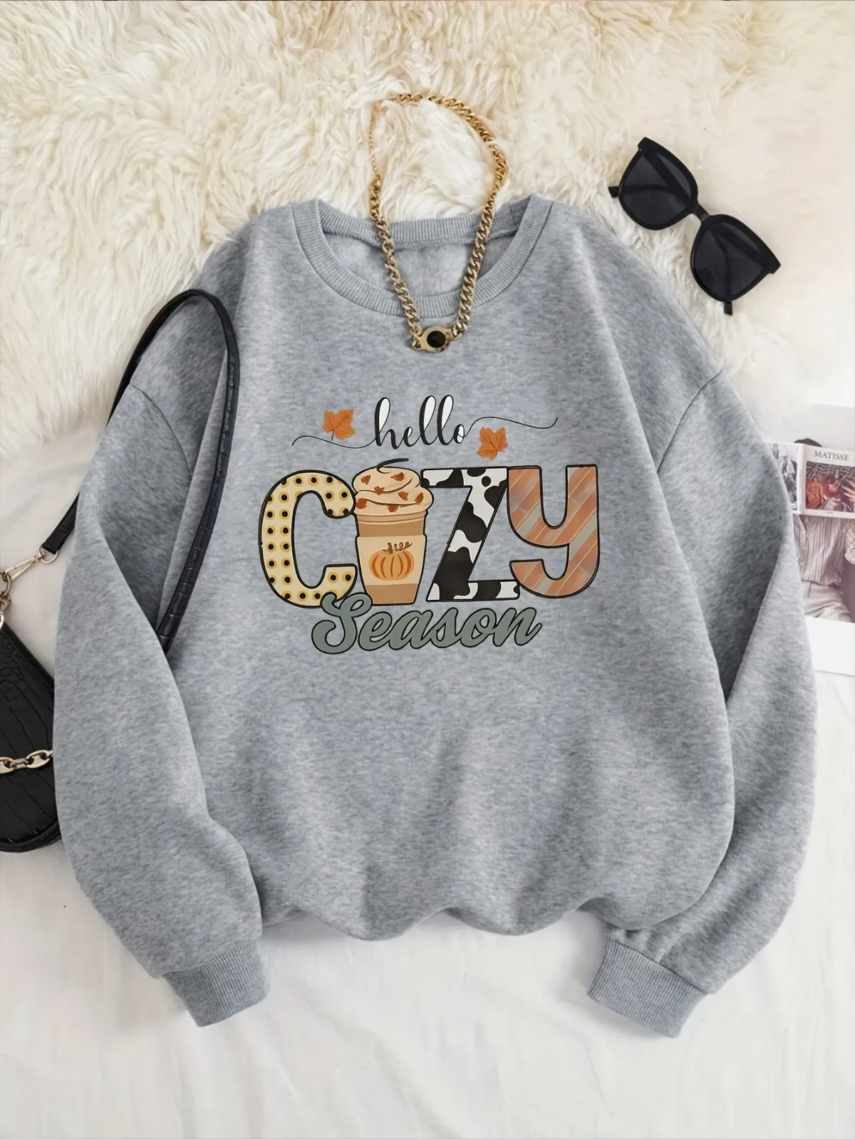 Damska bluza z kapturem w stylu casual z nadrukiem kreskówkowym i literami, wygodna bluza wkładana przez głowę z okrągłym dekoltem, odpowiednia na prezent świąteczny.