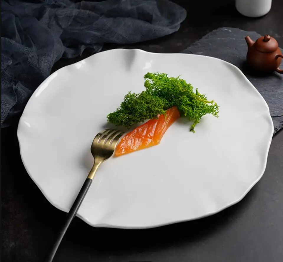 

Irregular Shape Ceramic Shallow Plate European Restaurant Steak Exquisite Dishes Decoration Home Kitchen White Tableware