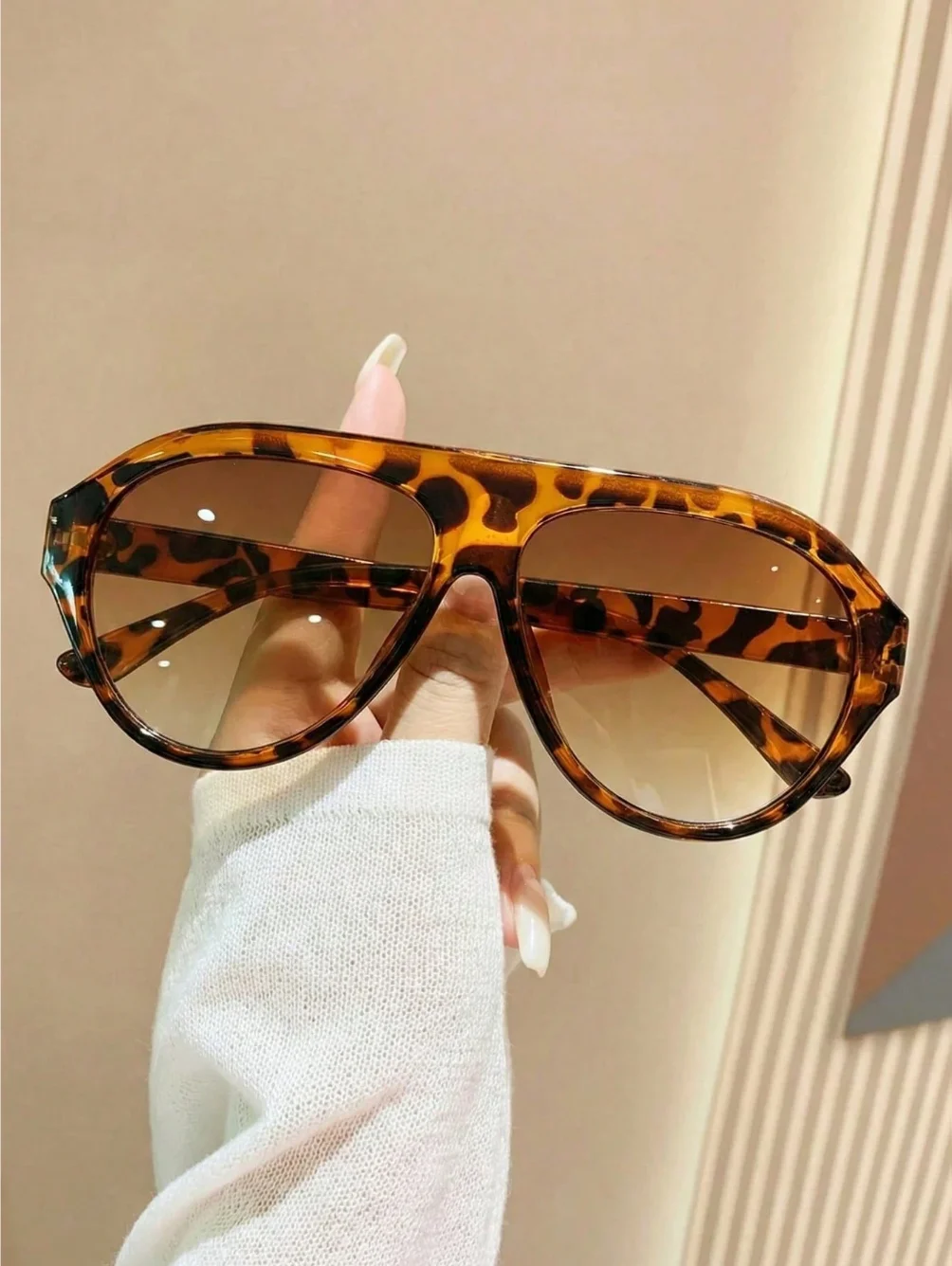 1 Pair of Women's Leopard Print Aviator-Style Fashion Sunglasses, Bohemian Style Trendy Design, Suitable for Street Photography, Outdoor Wear, Vacation Looks, Travel, and Other Occasions