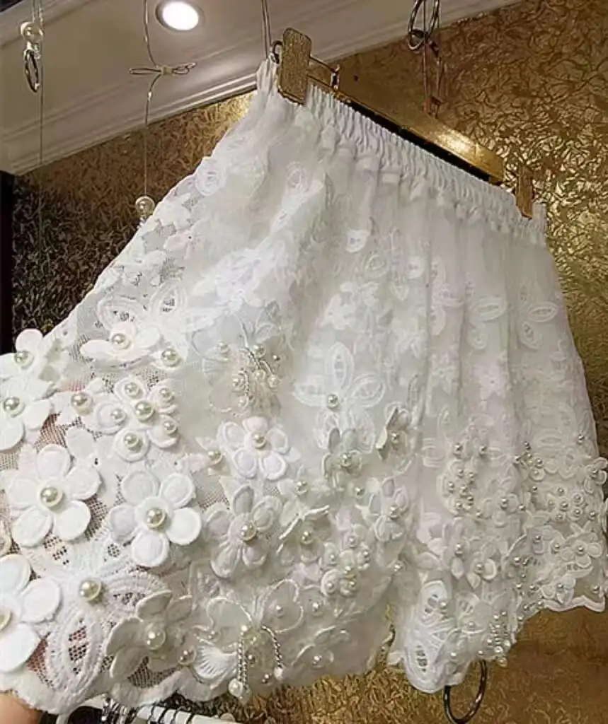 

New In Beaded Embroidery Shorts For Women Pantalones Cortos White Two Layer Lace Short Hot Pant