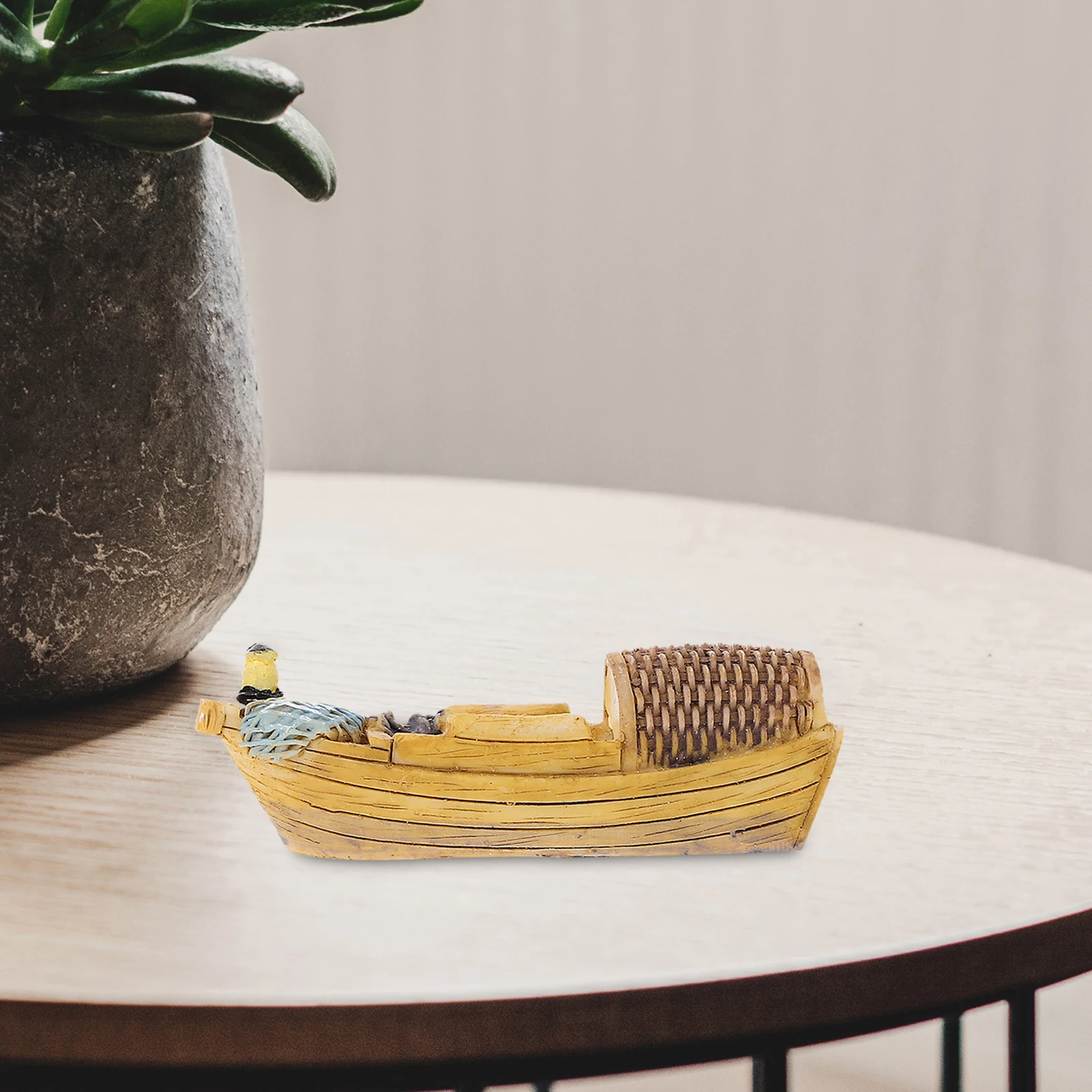 

4Pcs Mini Resin Boat Ornaments Realistic Durable Decoration for Indoor Outdoor Garden Decor Accessories Simulation Wooden Boat