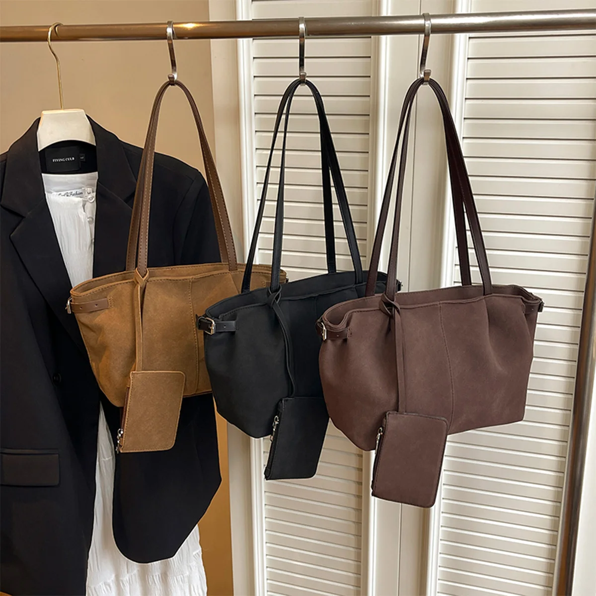 

Large Capacity Vintage Plush Tote Bag Detachable Mini Pouch Solid Color Zipper Fixed Comfort Strap Easy Organize Shoulder Bag