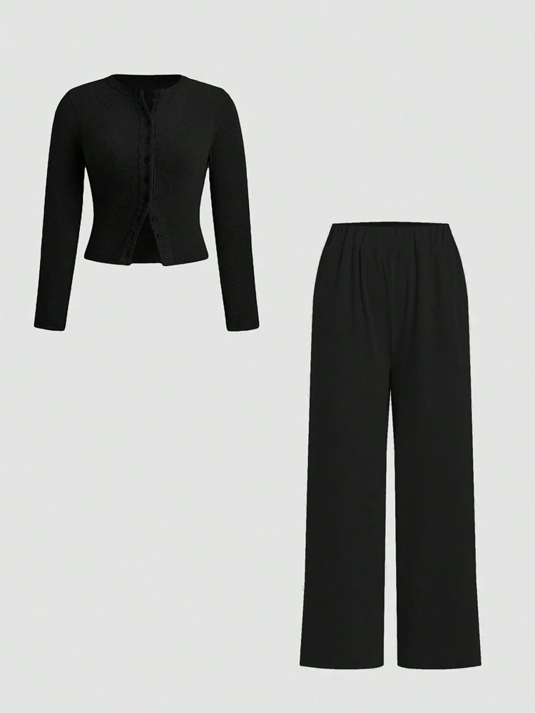 

Plus Size Women's Solid Colour Single Row Button Round Neck Long Sleeve Blouse Casual Commuter Style Loose Blouse Pants Set