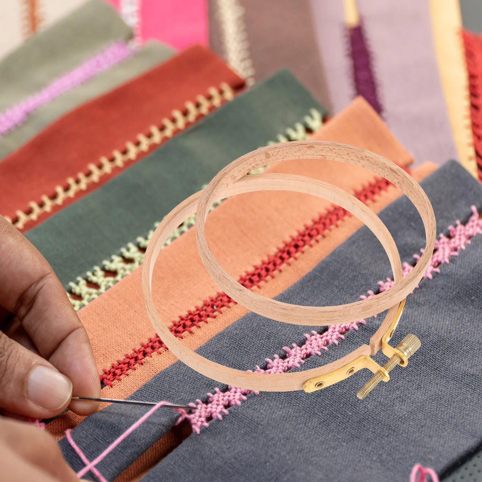 

4pcs Cross Stitch Embroidery Hoops 4 5 6 Inch 7 Inch Wooden Frames DIY Crafting Rings H work Supplies Lightweight Portable