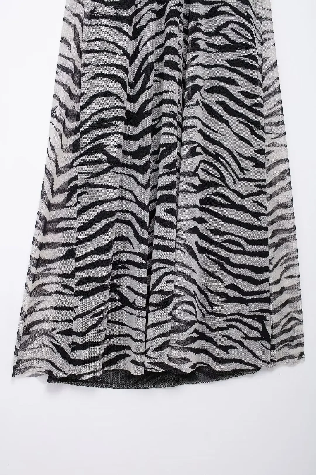 HH Elegantes Leoparden-A-Linien-Kleid 2026 Sommer Ärmelloses Rückenfreies Trägerkleid Schlankes Langes Kleid im Retro-Stil für die Abschlussfeier – Detail 8