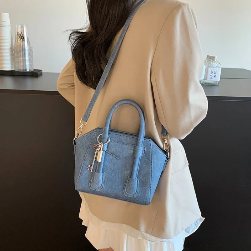 

Classic Shoulder Bag Handbag For Ladies Leather Elegant Design By Famous Designer Luxury Brand Popular Crossbody Messenger Women