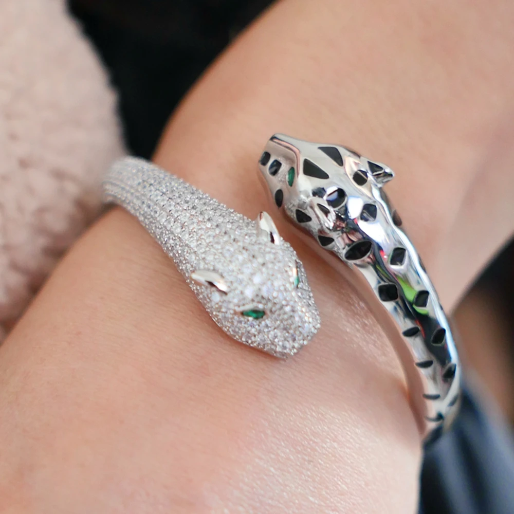 

Half CZ Diamond Black Spot Leopard Panther Head Cuff Bangle Bracelets For Women White Yellow Gold Plated Luxury Designer Jewelry