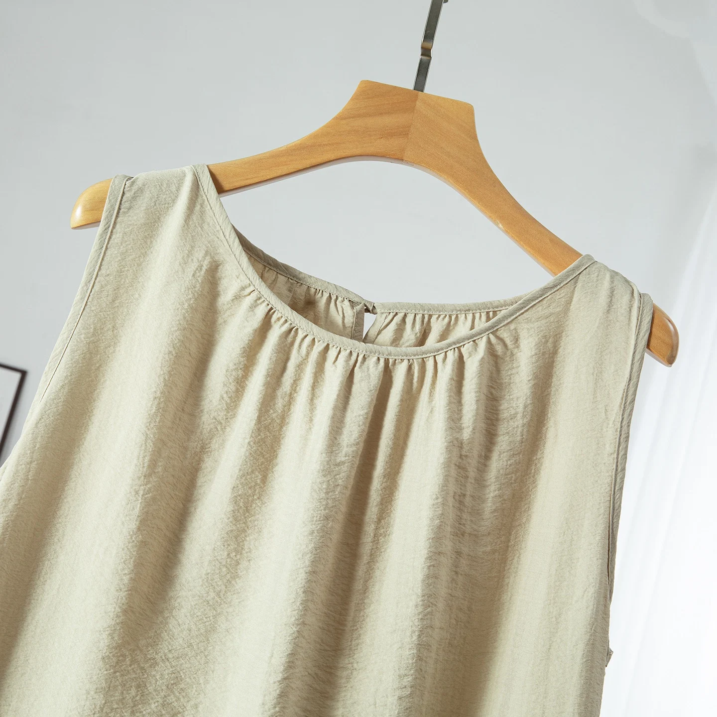 Winsleter-Damska Sukienka Elegancka, 76% Jedwab, 24% Nylon, Dekolt Okrągły, Bez Rękawów, Jednolita, Prosta Sukienka typu Vest, Casual, Lato 2025 D56675CC