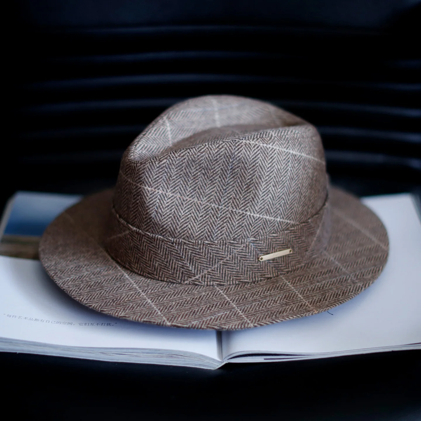 chapeau-de-jazz-a-larges-bords-lyric-unisexe-automne-hiver-melange-de-laine-reglable-chapeau-de-style-britannique-vintage-et-tendance-pour-les-personnes-d'age-mur