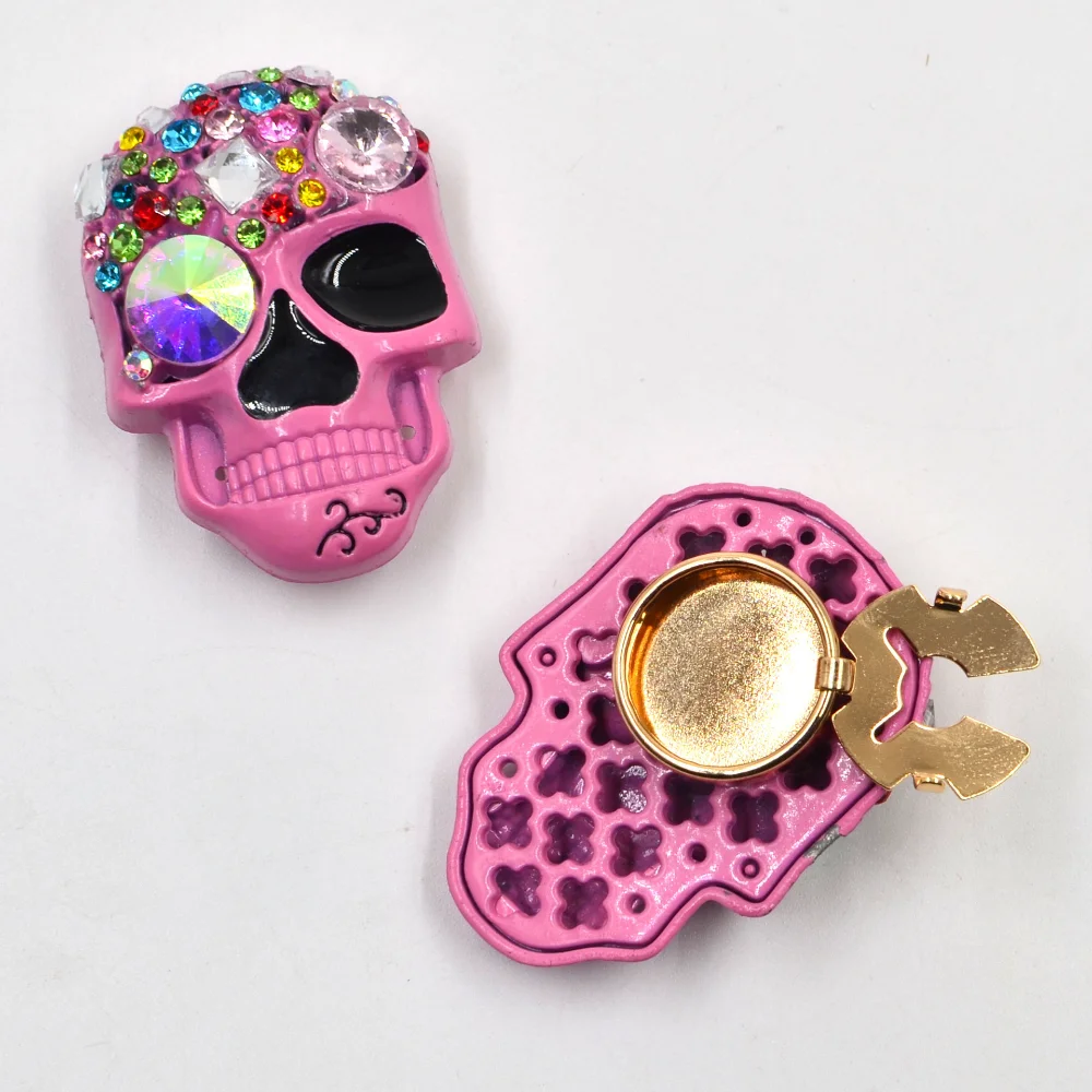 Pink Diamond-encrusted Skull Brooch Niche Dark Style Clothing and Accessories Cufflinks Gift Boxed
