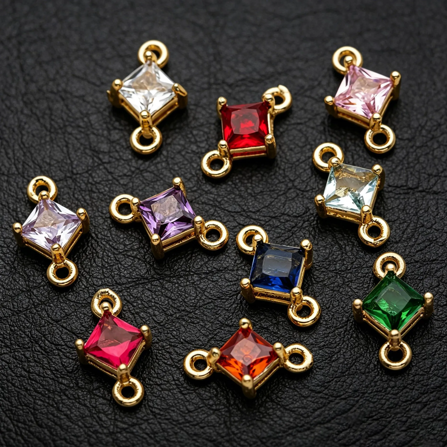 5 Stück 7 x 11 mm goldfarbene und mit Zirkon besetzte quadratische Verbindungsanhänger mit 2 Löchern für DIY-Ohrringe, Halsketten, Schmuckherstellung, Bastelbedarf – Detail 4
